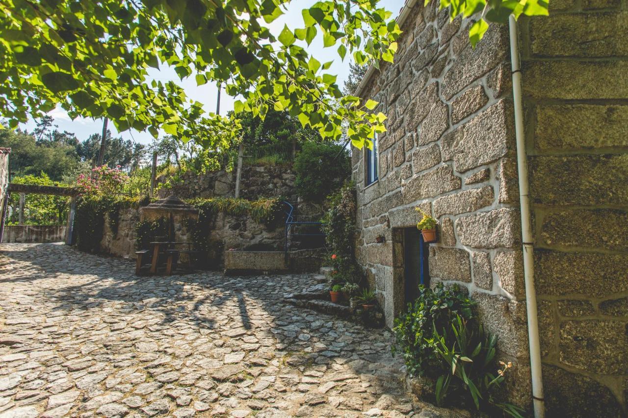 Out Of Town Vandrehjem Castelo de Paiva Eksteriør billede